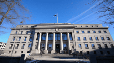 Economic Indicators and Monetary Policy: The Central Bank's Role